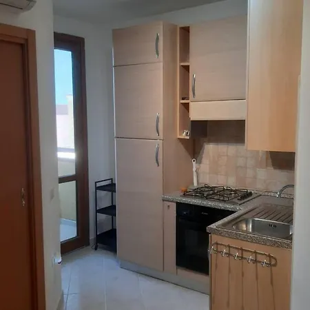Casetta Emma, Trilocale Elmas, Areoporto Elegante Silenzioso Apartamento Elmas