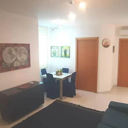 Apartamento Casetta Emma, Trilocale Elmas, Areoporto Elegante Silenzioso