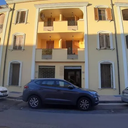 Casetta Emma, Trilocale Elmas, Areoporto Elegante Silenzioso Apartamento Elmas